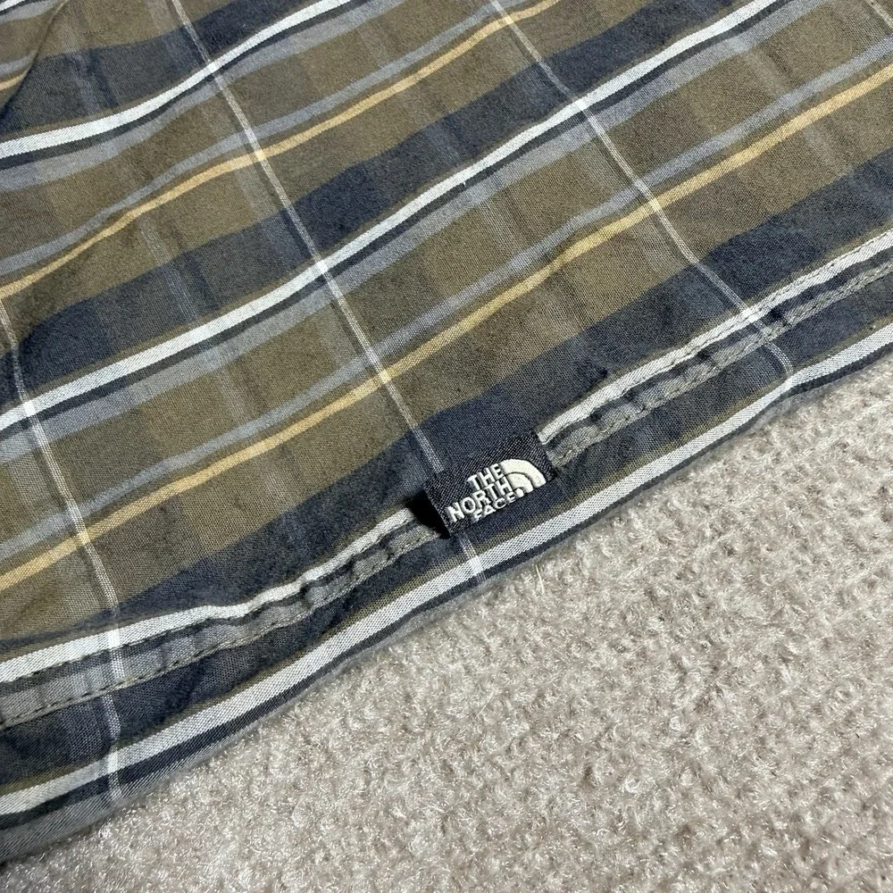 The North Face Men's XL Long Sleeve Multicolor‎ Green Gray Plaid Button Down